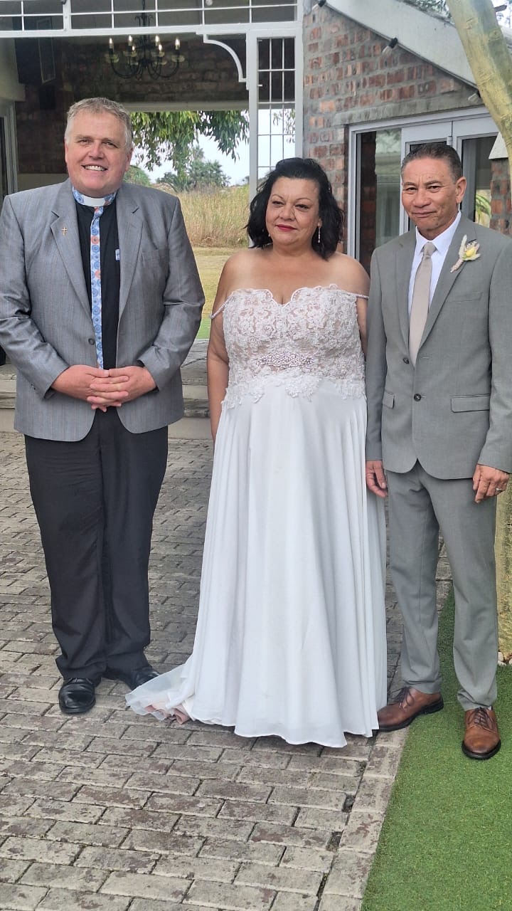 Wedding ceremony by Dr. Gerrit Rademeyer in Duiwelskloof (Modjadjiskloof)